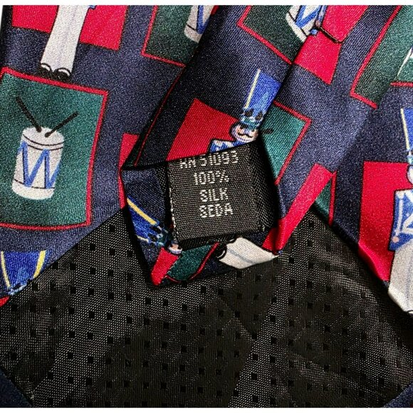VTG Holidays Neck Tie Toy Soldier Drum Silk Red Blue Green Christmas Drummer Boy - Picture 5 of 5